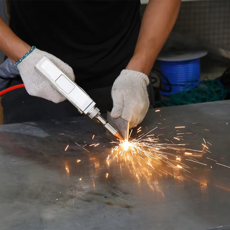 Industrial Laser Welding Machine Hand Held - Máquina de Soldadura Láser Continua Portátil